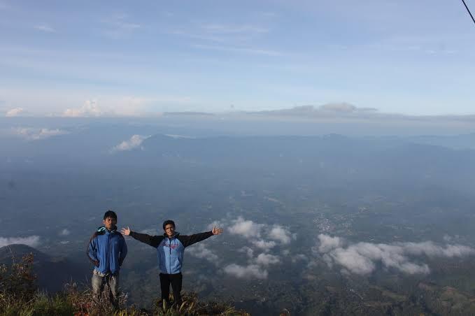 Kisah Nyata Mendaki Gunung Burni Telong! 