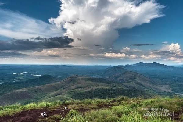 Pendakian Malam-Malam Di Puncak Gunung Mandiangin