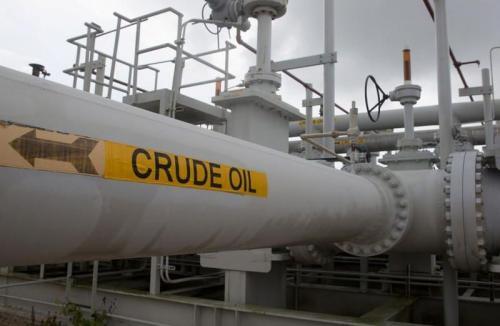 Harga Minyak Mentah Anjlok hingga 2% di Tengah Memanasnya Perang Dagang