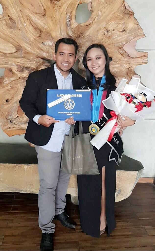 Pesta Pribadi Wisuda
