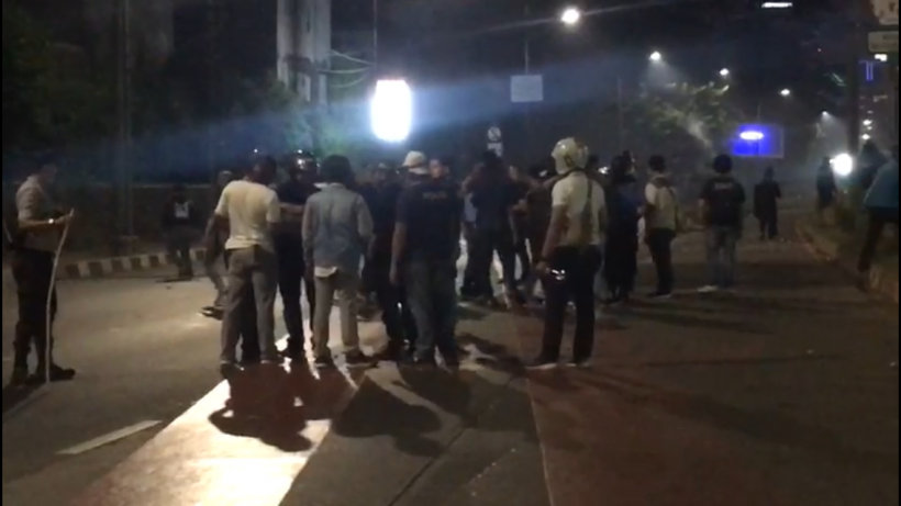 Media Dilarang Ambil Gambar Saat Aparat Tangkap Perusuh