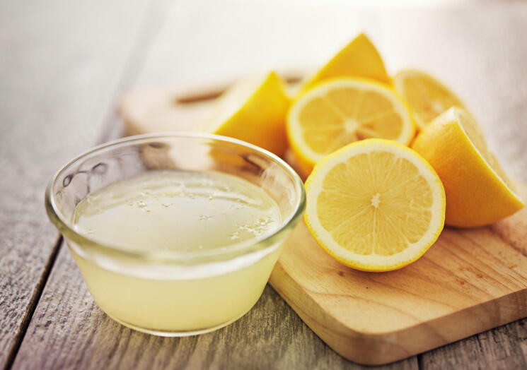 Lemon Bisa Membersihkan Noda Kuning Kunyit di Blender Lho!