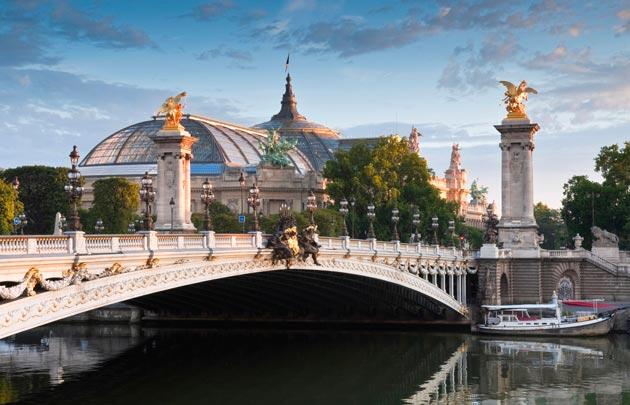 10 Sudut Indah di Paris selain Menara Eiffel