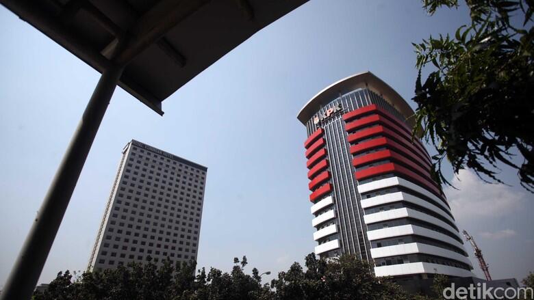 KPK Susah Bernafas, Koruptor Bebas Berenang