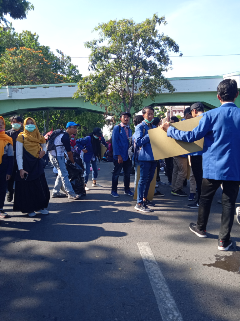 DEMO TAK BERFAEDAH!!!