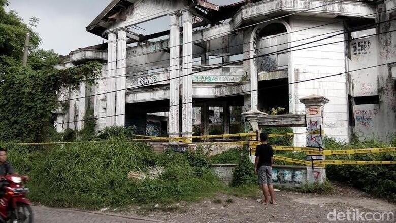 Merinding! 8 Rumah Berhantu Paling Angker di Jawa