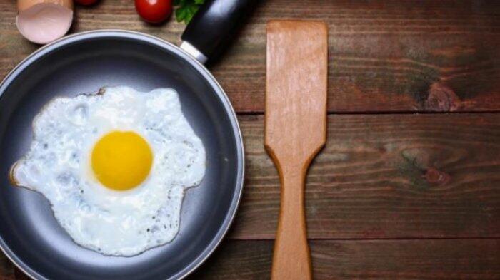 Tips Buat Menghilangkan Bau Amis Telur di Peralatan Masak