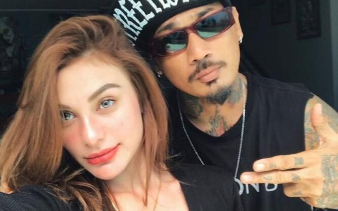 Jerinx SID, Sayembara Berhadiah Rp 1 Miliar JIika Buktikan Istrinya Jual Diri.