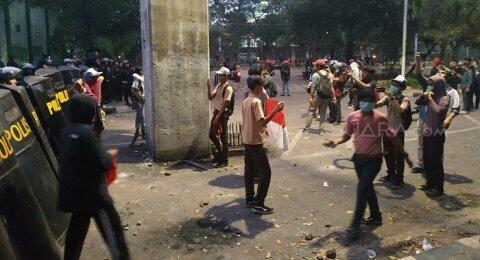 Wajib Baca! Rangkuman Lengkap Semua Kejadian Unik, Lucu Dan Mengharukan Selama Demo