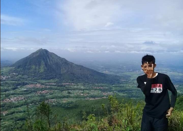 Dibaui Dan Mendengar Suara Tanpa Rupa Gunung Telomoyo