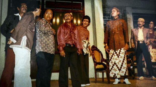 Habis Gelap Terbit Terang di Panggung Srimulat