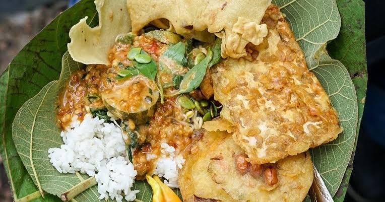 10 Varian Nasi Pecel Khas Indonesia, Mana yang Paling Kamu Suka?