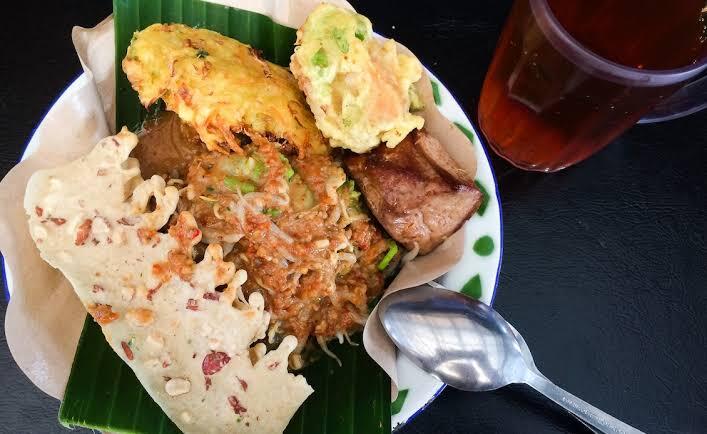 10 Varian Nasi Pecel Khas Indonesia, Mana yang Paling Kamu Suka?