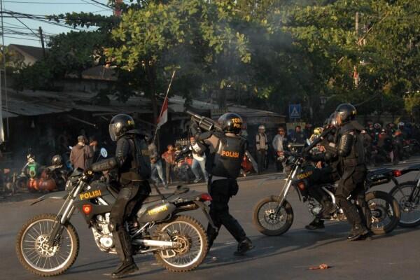 Mobil Polisi Lindas Pendemo, Kapolda Sulsel: Kurang Cepat Menghindar