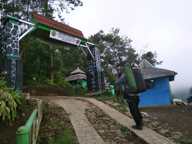 Bertemu Dengan Sosok Yang Tak Bernyawa Di Gunung Ciremai