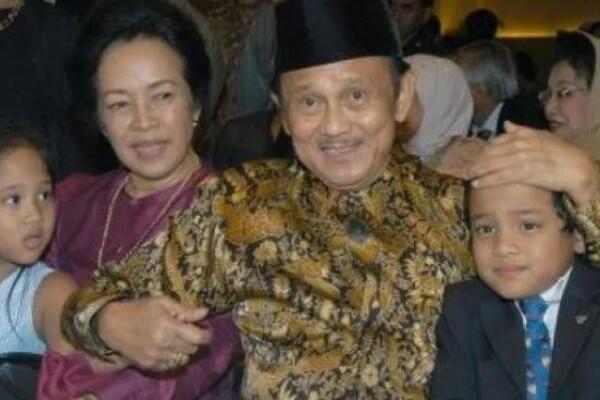 Habibie dan Ainun Kompak Dalam Mengasuh Anak