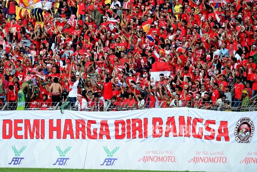 Bagaimana cara agar tidak ada lagi suporter yang rusuh dalam dunia olahraga?