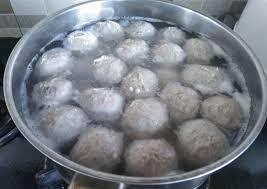 4 Resep Cara Membuat Kuah Bakso ala Bunda Royyani