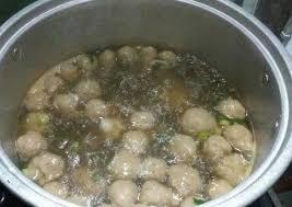 4 Resep Cara Membuat Kuah Bakso ala Bunda Royyani
