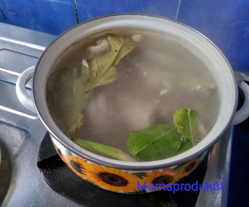 Kata Siapa Masak Soto Semarang Susah? Berikut Resepnya