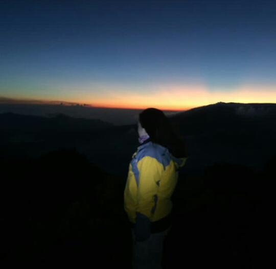 Misteri Bayangan Hitam Di Gunung Burangrang.
