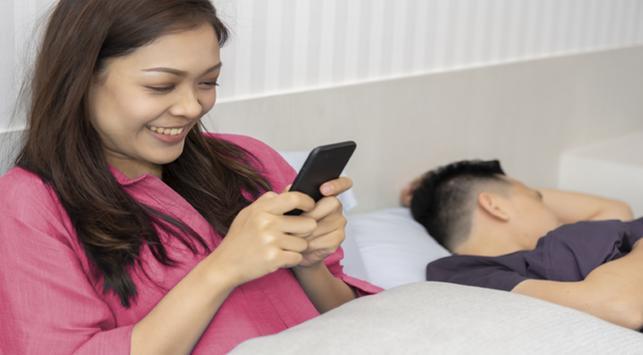 CERDIKNYA WANITA DALAM HAL SELINGKUH