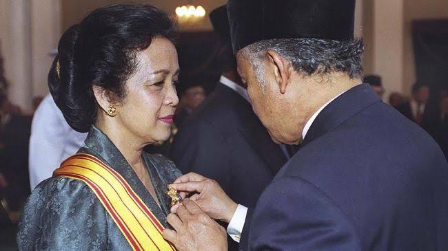 Ingin Istri Agan Jadi Wanita Sempurna? Simak Pesan dari BJ Habibie Ini!