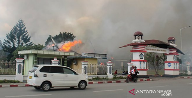 Jokowi: 33 Orang Meninggal di Wamena, Pembunuh dan Pembakar Sudah Ditangkap