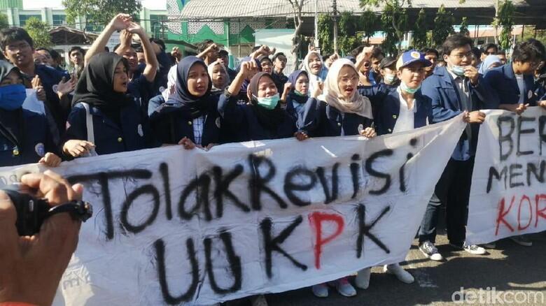 Tanggapan Ane Mengenai Revisi UU KPK