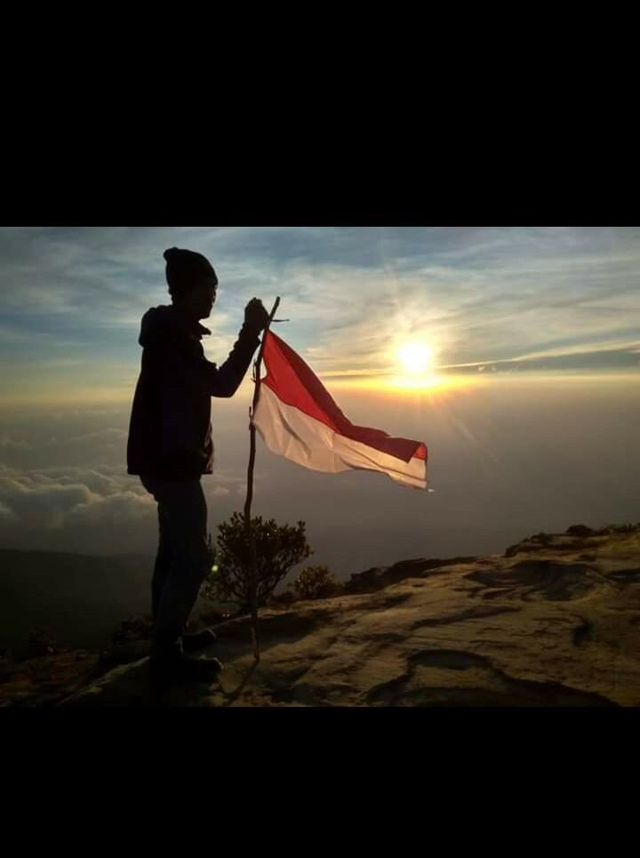 Pengalaman Horor Saat Mendaki Gunung Ciremai