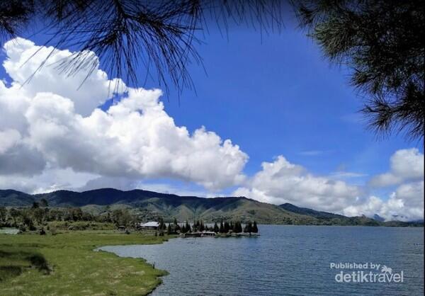 Danau Kembar ini Bukan di Swiss, tapi di Sumatera Barat