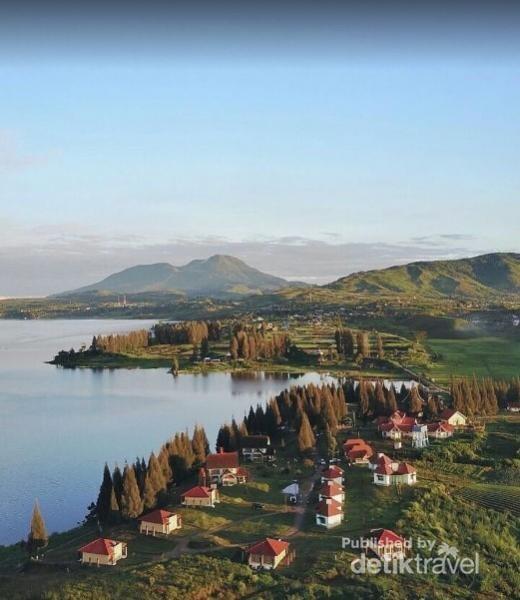 Danau Kembar ini Bukan di Swiss, tapi di Sumatera Barat