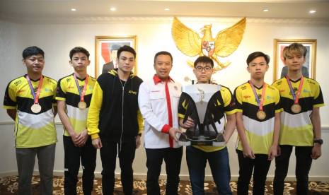 &#91;COC eSports&#93; Manfaat Bermain E-Sports Dan Perangkat Pendukungnya, Dijamin Jozz Gan!