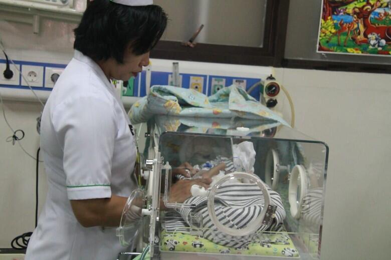 Kondisi Menurun, Bayi Berkaki dan Bertangan Empat di Bali Meninggal