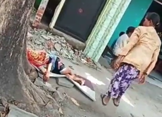 Viral di Instagram Video Nenek Buruh Cuci Piring Membawa Cucunya, DPR Boleh Lihat! 