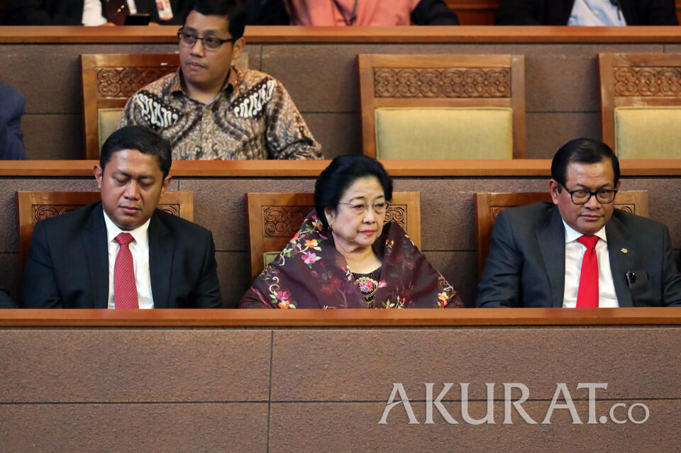  Ogah Salaman dengan Surya Paloh dan AHY, Warganet Sebut Megawati Sayang Prabowo 