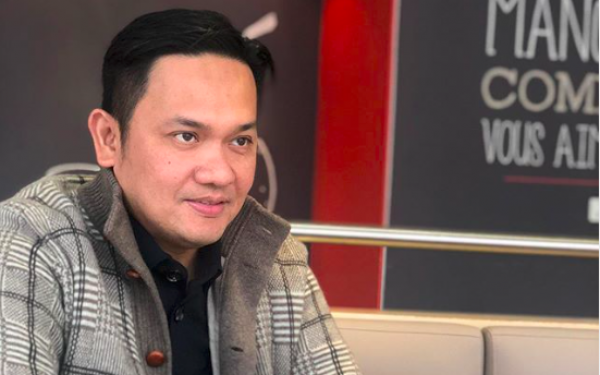 Hotman Paris Show Dihentikan KPI, Farhat Abbas: Balik Lagi aja di Warung Kopi