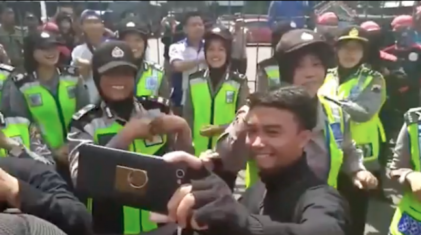 Alih-alih Rusuh, Demo Buruh di Semarang Malah Begini