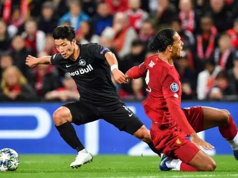 Striker RB Salzburg Berhasil Permalukan Van Dijk, Netizen: Calon Peraih Ballon d'Or