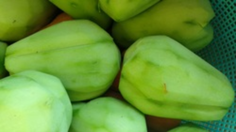 15 Sayuran Rebus Ini Paling Mantap Dicocol dengan Sambal Gula. Mana Favorit Agan?