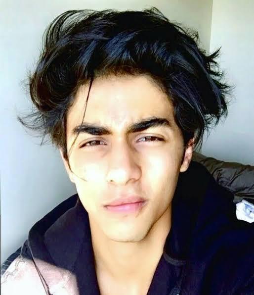 Intip Pesona Aryan Sang Putra dari Shah Rukh Khan. Cogan Masa Kini, Nih!