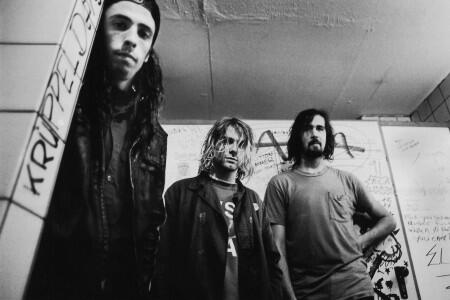BEBERAPA LAGU GAMPANG YANG PAS BUAT NGEBAND | VERSI ANE !