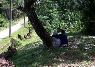 Berduaan di Tempat Sepi, Yakin Cuman Berduaan?
