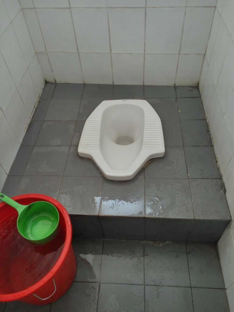 TOILET COWOK