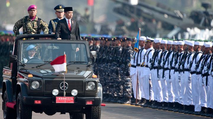 TNI PROFESIONAL KEBANGGAAN RAKYAT - HUT TNI 74