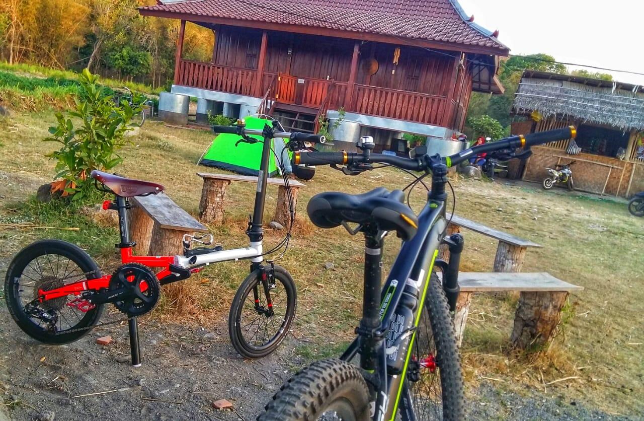 Gowes Nyasar di Warung Tengah Sawah Kerajaan Merpati Balap