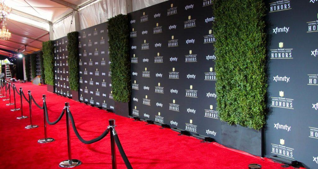Backdrop, Dekorasi Viral Masa Kini