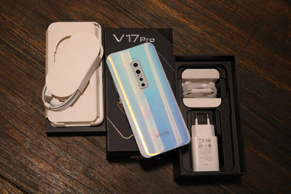 Unboxing vivo V17 Pro, Ponsel Empat Kamera &amp; Pop Up Camera