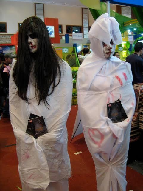 Halloween Ala Indonesia, Pocong dan Kuntilanak Menghantui! "Trick or Treat?"