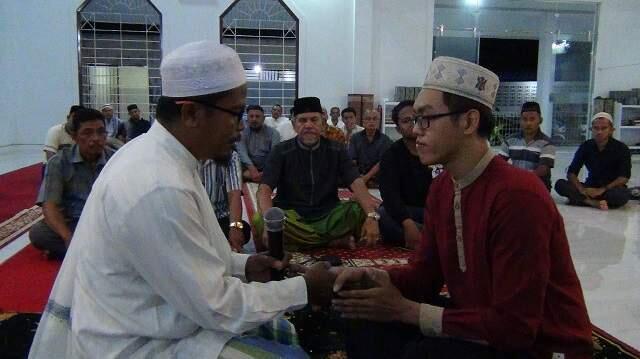 Pemuda Etnis Tionghoa di Aceh, Masuk Islam dengan Restu Orangtua yang Non Muslim